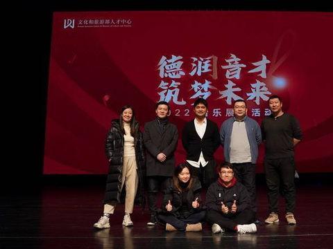 爆料新闻劲爆音乐视频,揭秘幕后制作背后的故事  第1张